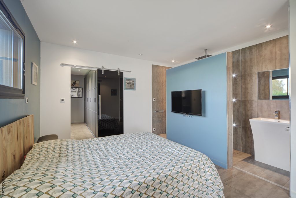 Villa contemporaine d’exception avec piscine, grand garage et prestations haut de gamme