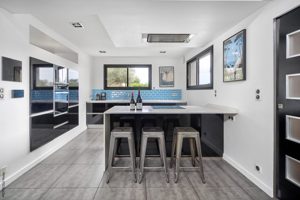 Villa contemporaine d’exception avec piscine, grand garage et prestations haut de gamme