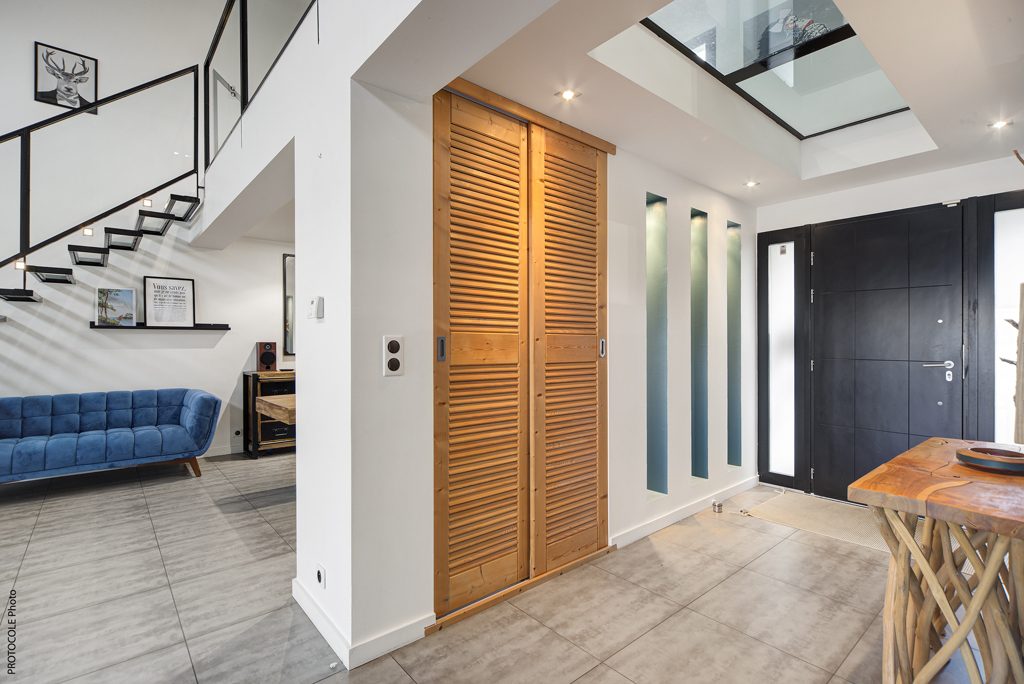 Villa contemporaine d’exception avec piscine, grand garage et prestations haut de gamme