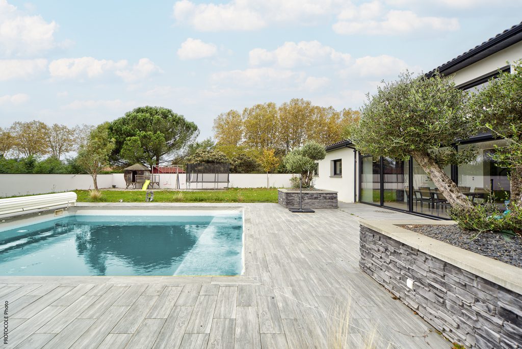 Villa contemporaine d’exception avec piscine, grand garage et prestations haut de gamme